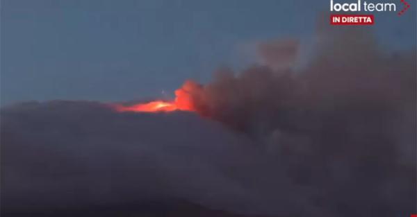 На Сицилії сталось виверження найвищого діючого вулкану в Європі  - Події